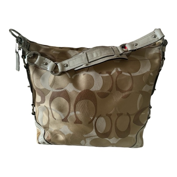 Coach Carly Bag In Optic Signature - Picture 5 of 10